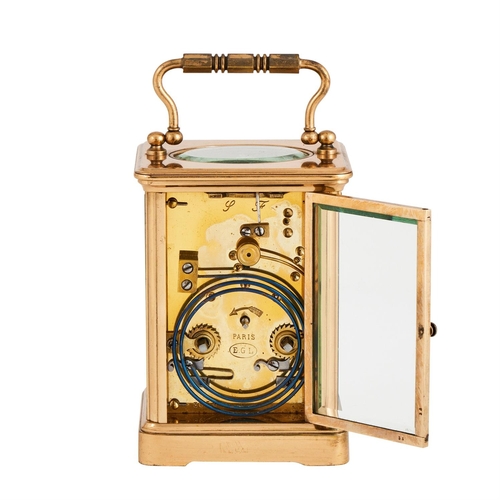 89 - AN UNUSUAL FRENCH BRASS CARRIAGE TIMEPIECE WITH TWIN CALENDAR INDICATIONUNSIGNED, CIRCA 1900The eigh... 