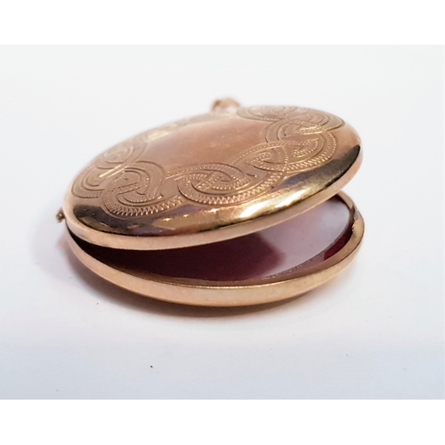 47 - A 9CT YELLOW GOLD LOCKET, with celtic design
