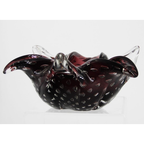 100 - A MURANO GLASS BOWL, circa 1920, with controlled bubble design, cranberry and clear glass colouring,... 