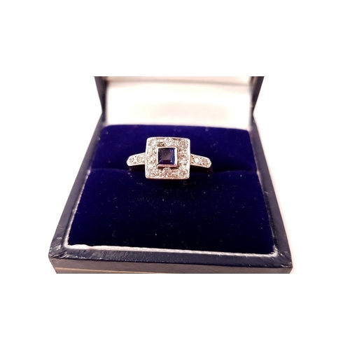 109 - AN 18CT YELLOW GOLD ART DECO SAPPHIRE & DIAMOND RING, with central sapphire surrounded by 8 diamonds... 