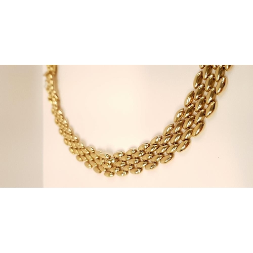 111 - A VERY GOOD 9CT YELLOW GOLD ITALIAN NECKLACE, 40cm long with spare links