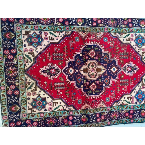 67 - A FINE PERSIAN TABRIZ CARPET, hand woven in Eastern Azerbaijan c.1950. Material: woollen pile hand w... 