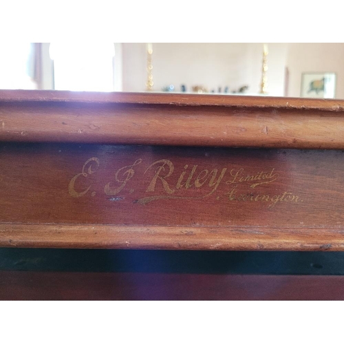 87 - AN E. J RILEY SNOOKER DINING TABLE, comes with snooker cues, set of balls and a score board. Table h... 