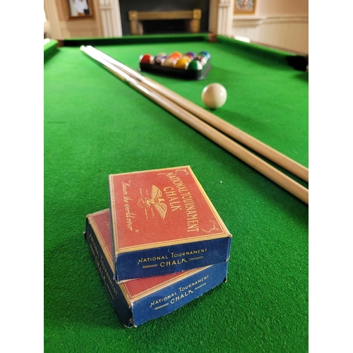 87 - AN E. J RILEY SNOOKER DINING TABLE, comes with snooker cues, set of balls and a score board. Table h... 