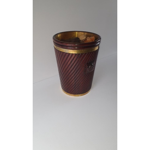 99 - A VERY FINE IRISH STYLE SINGLE MAHOGANY SPIRAL TWIST PEAT BUCKET, with carved shell detail, and bras... 