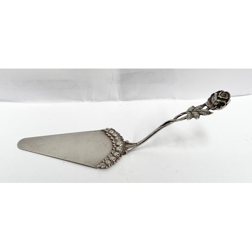 121 - A MIXED LOT; includes; (i) A VERY GOOD SILVER CAKE SLICE WITH ROSE DESIGN, very decorative handle wi... 