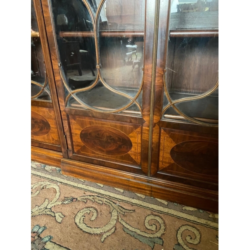 123 - A VERY FINE MAPLE & CO MAHOGANY & SATINWOOD INLAID BREAK-FRONT FOUR DOOR FLOOR BOOKCASE / DISPLAY CA... 