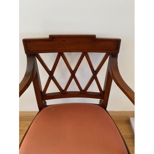 125 - A FINE REGENCY MAHOGANY DESK CHAIR / SIDE CHAIR, with pieced lattice back, the armrests supported wi... 