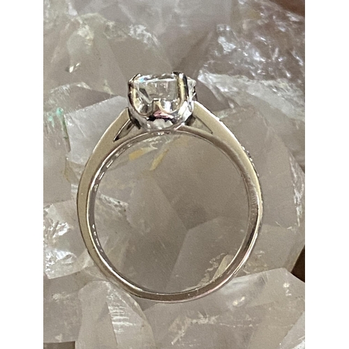 19 - A FANTASTIC 2.05CT DIAMOND ENGAGEMENT / SOLITAIRE RING, the stunning centrally placed round cut diam... 