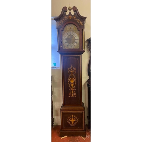 190 - A FINE EDWARDIAN BRASS MOUNTED CHIMING LONGCASE CLOCK, with neoclassical style marquetry inlaid deta... 