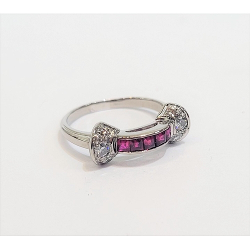 27 - AN ART DECO STYLE RUBY & DIAMOND RING, with platinum band, a row of carre cut channel set rubies to ... 