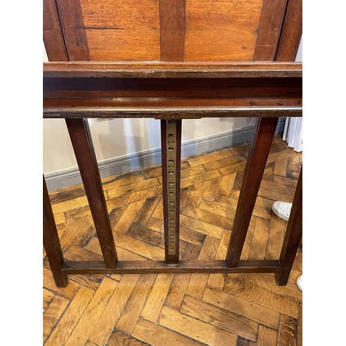 109 - A CHARMING LATE 19TH CENTURY MAHOGANY & BRASS WINSOR & NEWTON, LONDON ADJUSTABLE EASEL, perfect for ... 