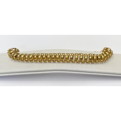 115 - A STUNNING BRIGHT 14CT YELLOW GOLD MULTI LAYER PATTERN & PLAIN ‘BELCHER’ LINK BRACELET, fantastic co... 