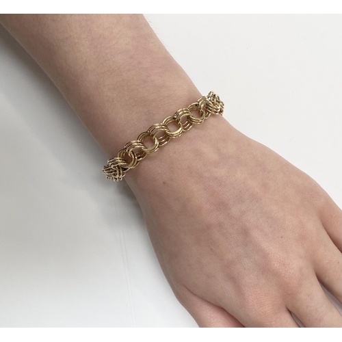 116 - A 14CT YELLOW GOLD MULTI-LAYERED GOLD LINK BRACELET, lovely gold tone and sits lightly on the wrist.