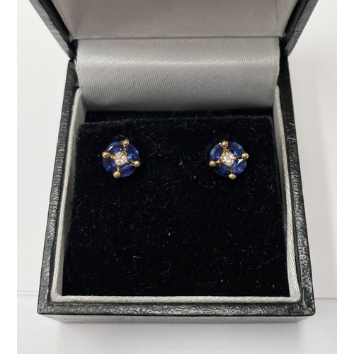 142 - AN ELEGANT PAIR OF 18CT YELLOW GOLD SAPPHIRE & DIAMOND STUD EARRINGS; each stud earring is made up o... 