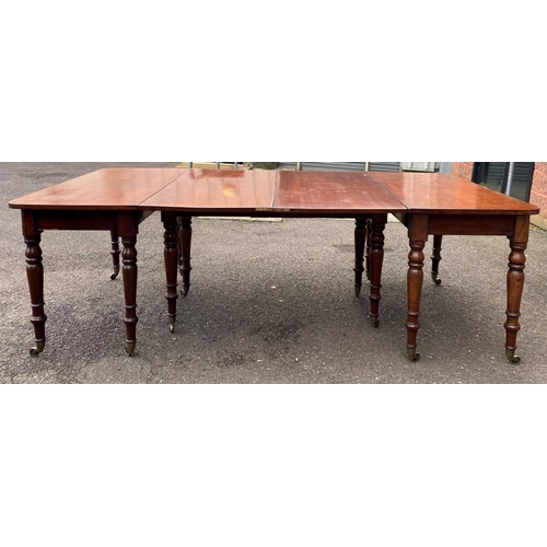 145 - A MAHOGANY ‘ECONOMY’/EXTENDING DINING TABLE, the table can be fully extended to 230cm length, but th... 