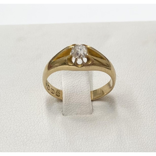 177 - AN 18CT YELLOW GOLD GENTS DIAMOND RING, the diamond is claw set , diamond weigh .65 cts and the insi... 