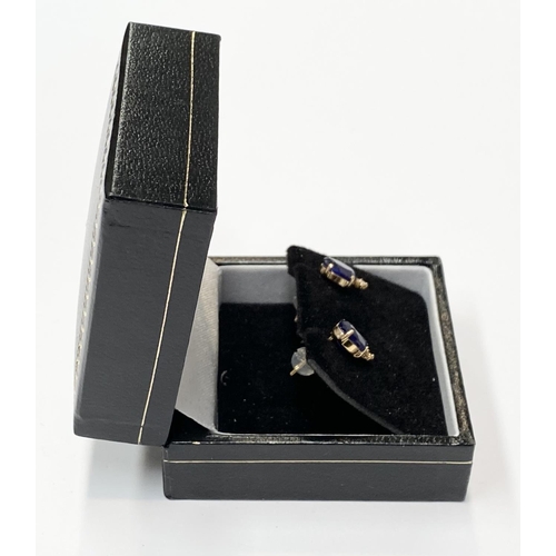 178 - A PAIR OF 18CT YELLOW GOLD SAPPHIRE & DIAMOND STUD EARRING, the stones are all claw set and the sapp... 