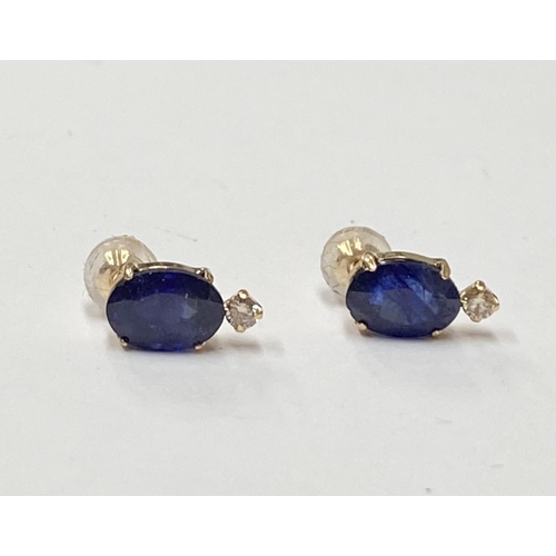 178 - A PAIR OF 18CT YELLOW GOLD SAPPHIRE & DIAMOND STUD EARRING, the stones are all claw set and the sapp... 