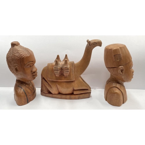 195 - AN ASSORTED COLLECTION OF CARVED WOODEN AFRICAN PIECES, to include (i) a pair of wood carved figural... 