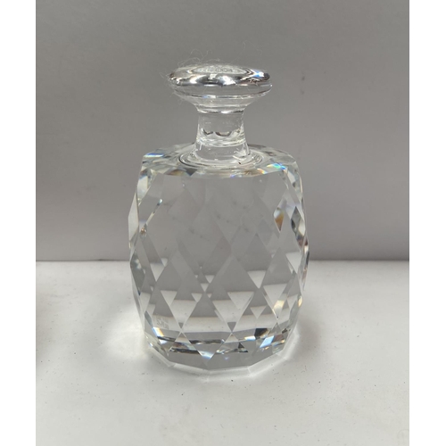 230 - A MIXED LOT TO INCLUDE (i) four pieces of Swarovski crystal, one in the form of a bottle; a dog; an ... 