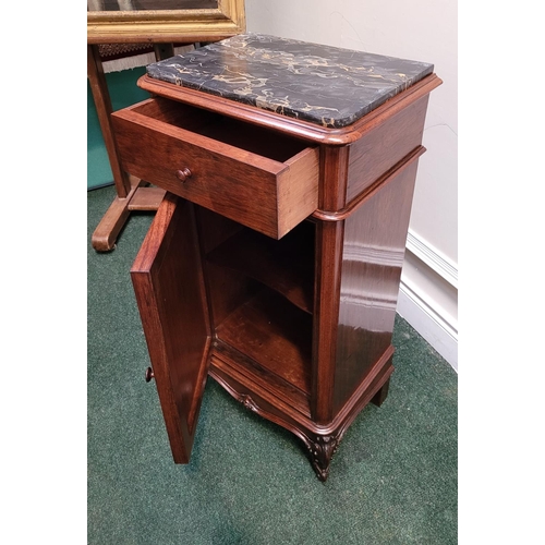 24 - A VERY FINE PAIR OF FRENCH ROSEWOOD LOCKERS / SIDE CABINETS, circa 1900, the top with wonderful inse... 