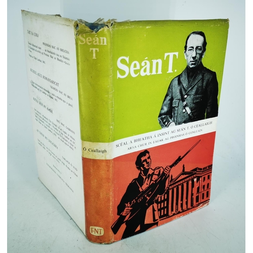 275 - SEAN T. Scéal a Bheatha á Insint ag Seán T. Ó Ceallaigh, arna chur in eagar ag Proinsias Ó Conluain.... 