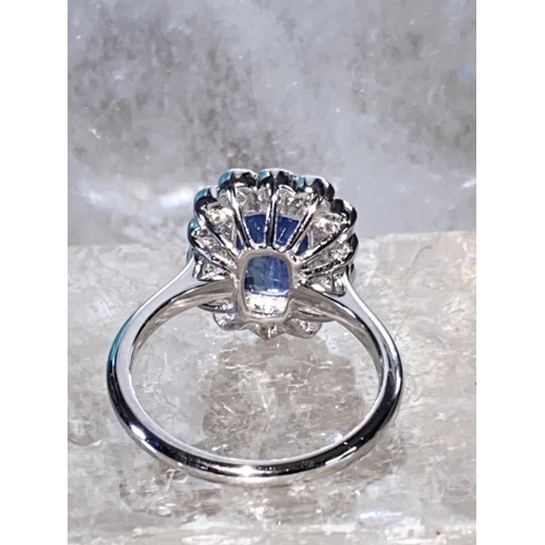 31 - A GORGEOUS 18CT WHITE GOLD CEYLON SAPPHIRE & DIAMOND ART DECO STYLE CLUSTER RING, with a wonderful c... 