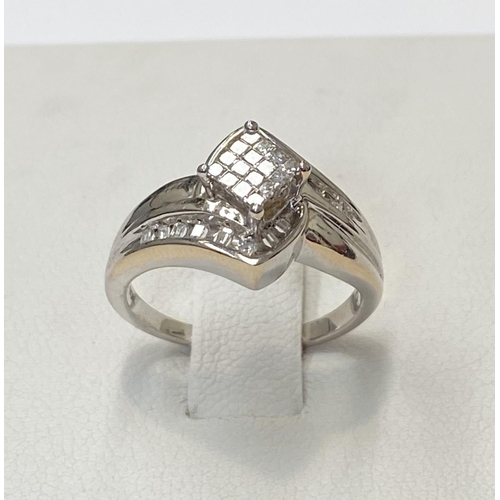 69 - A BEAUTIFUL WHITE GOLD DIAMOND CROSS-OVER RING, a really dynamic piece of handmade jewellery; with a... 