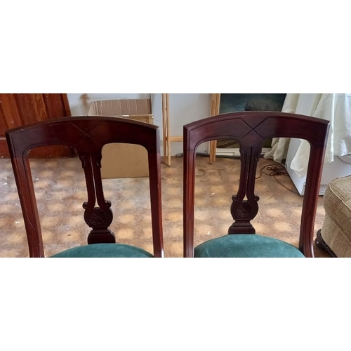 295 - A PAIR OF EARLY 20TH CENTURY SIDE / BEDROOM CHAIRS, with nicely curved crest rail and etched splat b... 