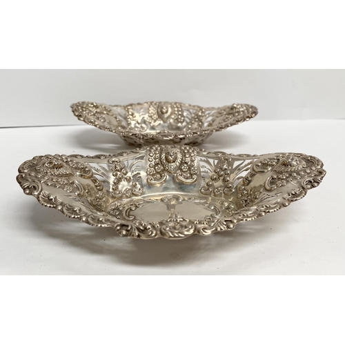 105 - A SILVER PLATED LOT TO INCLUDE (i) Two decorative silver plated bonbon dishes, both with twist desig... 