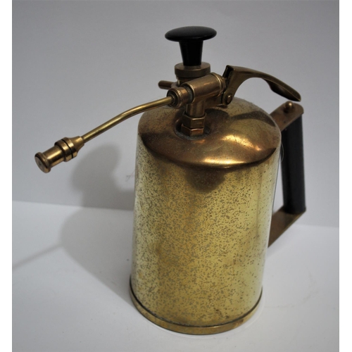 183 - AN ASSORTMENT OF MID-TWENTIETH CENTURY SPRAYERS/PRESSURISED VESSELS, comprising of four brass vessel... 