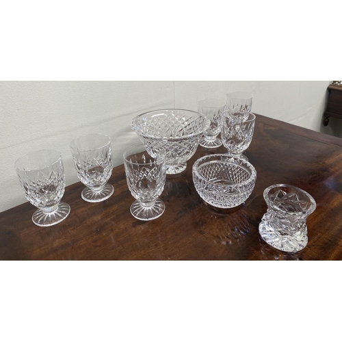 207 - A WATERFORD CRYSTAL LOT TO INCLUDE (i) a set of six Slane cut juice glasses, acid marked ‘Waterford’... 