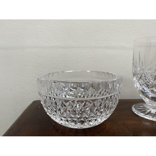 207 - A WATERFORD CRYSTAL LOT TO INCLUDE (i) a set of six Slane cut juice glasses, acid marked ‘Waterford’... 