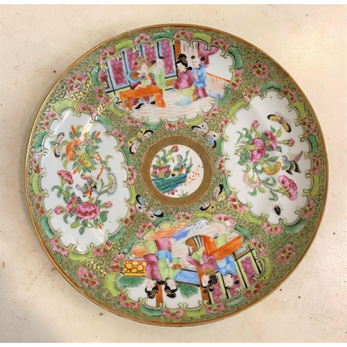 90 - A PAIR OF CANTONESE PORCELAIN FAMILLE ROSE PLATES, China, c.1920, plates are finely decorated with r... 