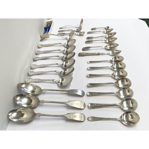 124 - A SILVER/ SILVER PLATED SPOON AND LADLE LOT TO INCLUDE (i) a decorative silver teaspoon, Maker Walte... 