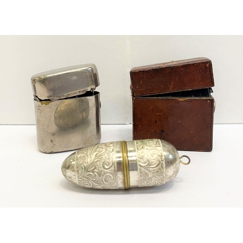 132 - A SILVER LOT TO INCLUDE A WAR METAL LIGHTER SHAPED TRAVELLING INKWELL, with coloured class insert, a... 