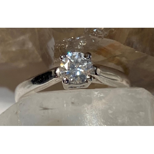 86 - AN ELEGANT 18CT WHITE GOLD DIAMOND SOLITAIRE RING, claw set, diamond weight .50cts, colour H, clarit... 