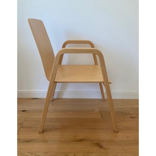 105 - A MODERN LAMMHULTS OF SWEDEN BEECH WOOD CHAIR, with curved seat and arm rests & legs as one piece, n... 