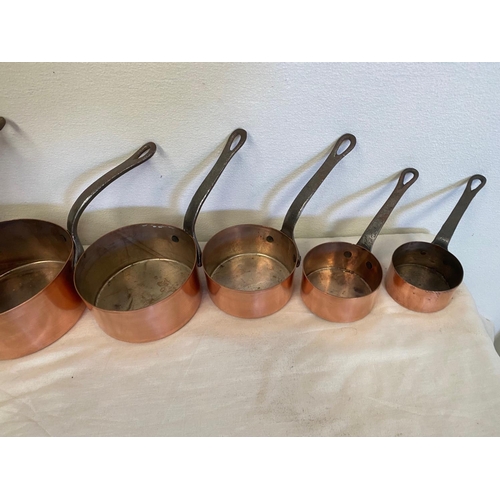 136 - A SET OF 7 MATCHING CHEFS COPPER SAUCEPANS.