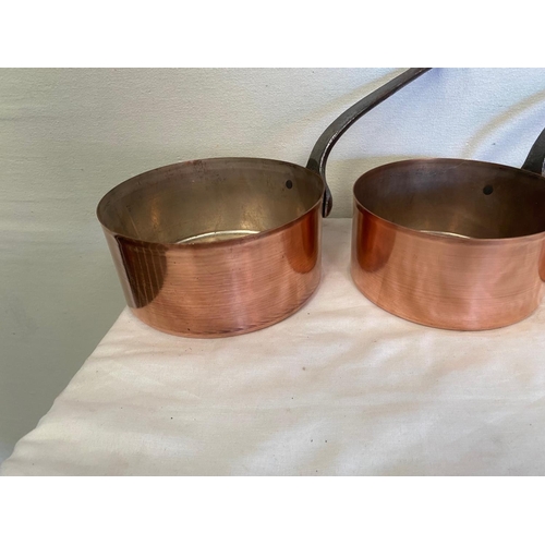 136 - A SET OF 7 MATCHING CHEFS COPPER SAUCEPANS.