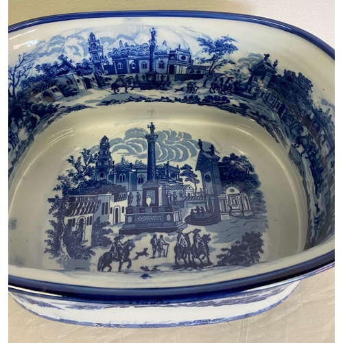 140 - A BLUE & WHITE ‘FOOT-BATH’ POT / JARDINERE POT, decorated to the interior & exterior with scenes sho... 