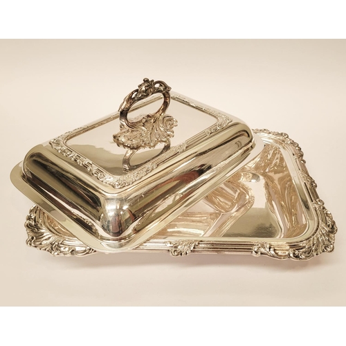 165 - A VERY GOOD QUALITY PLATED SILVER SERVING DISH WITH LID, good heavy dish, with matching lid that has... 