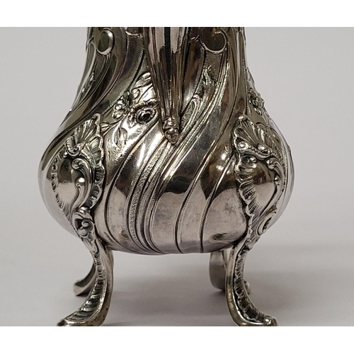 19 - A BEAUTIFUL LATE 19TH / EARLY 20TH CENTURY FRENCH SILVER JUG, by the marker Edouard Ernie, who was l... 