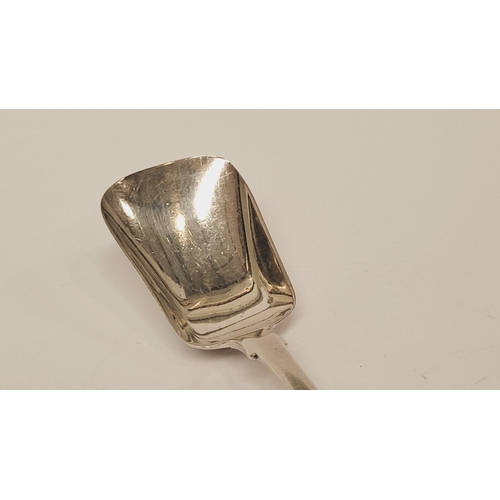 31 - A RARE LARGE SIZED EARLY 19TH CENTURY IRISH SILVER SALT SHOVEL, maker’s mark of R.S for Richard Sawy... 