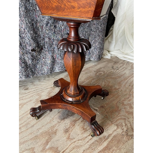 36 - A CHARMING REGENCY ROSEWOOD WORK TABLE, with octagonal shaped top having canter corners, the table t... 