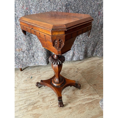 36 - A CHARMING REGENCY ROSEWOOD WORK TABLE, with octagonal shaped top having canter corners, the table t... 