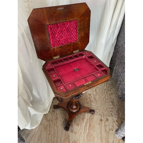 36 - A CHARMING REGENCY ROSEWOOD WORK TABLE, with octagonal shaped top having canter corners, the table t... 