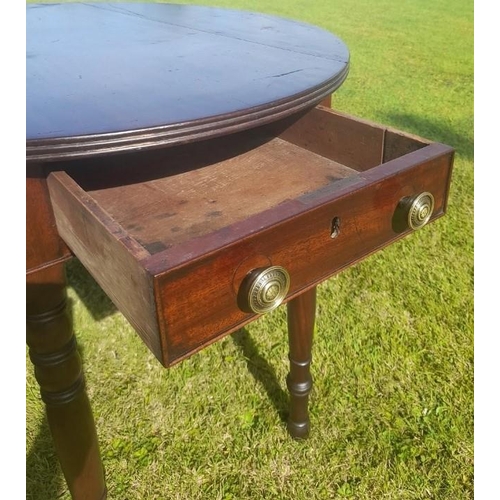 49 - A VERY GOOD QUALITY IRISH MAHOGANY DROP LEAF PEMBROKE TABLE, with oval shape to the top when leaves ... 