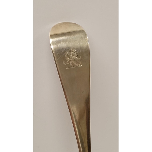 95 - A SOLID SILVER EARLY 20TH CENTURY SERVING SPOON, London hallmarks, date letter of ‘q’ for 1911. Make... 